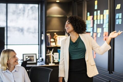 business-people-meeting-min